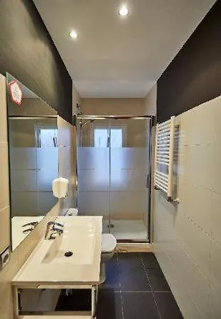 Salamanca Suites 2*